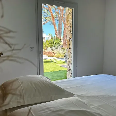 Camille Des Valleciana Villa *